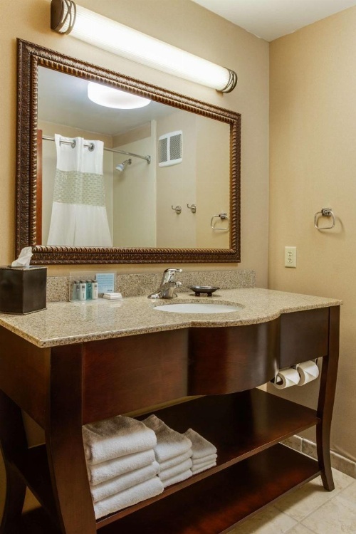 Hampton Inn By Hilton Bennington image 10