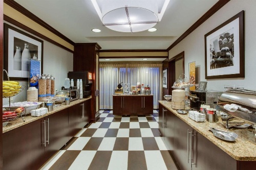 Hampton Inn By Hilton Bennington image 21