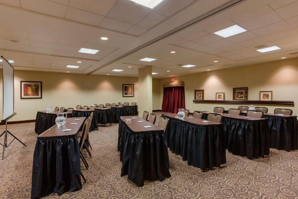 Hampton Inn By Hilton Bennington Main image