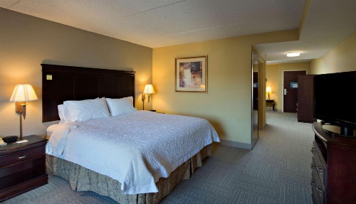 Hampton Inn By Hilton Bennington image 8
